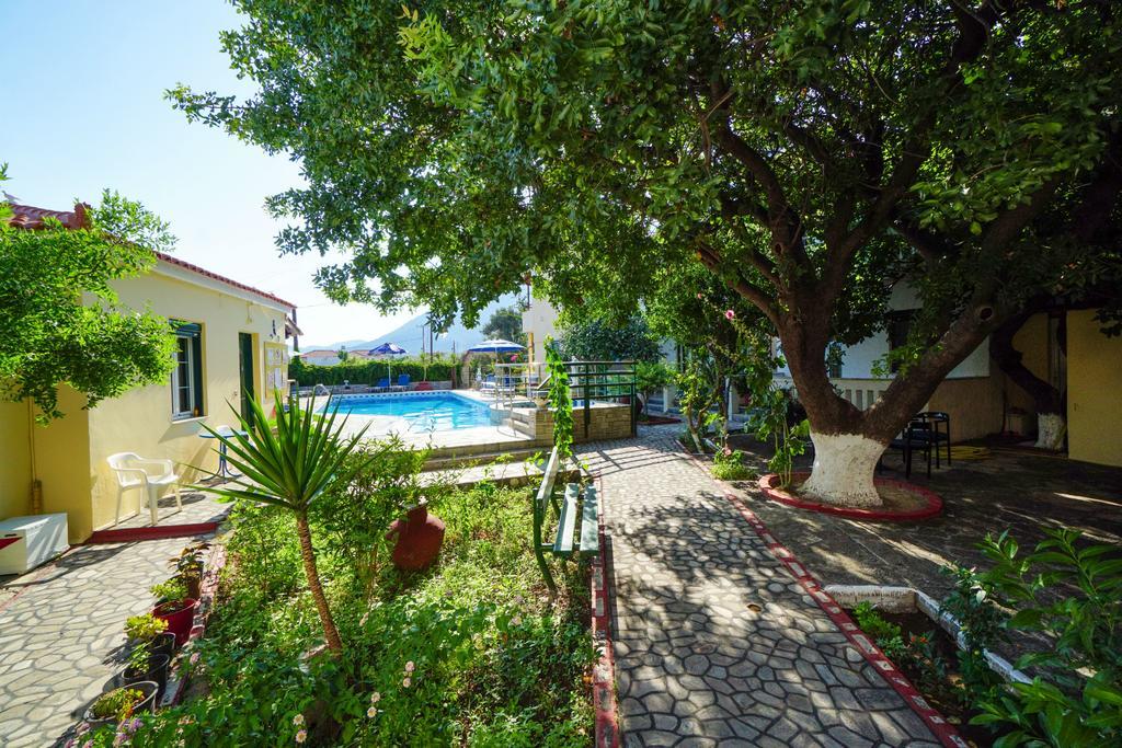 Aparthotel Albatross Marathókampos Exterior foto
